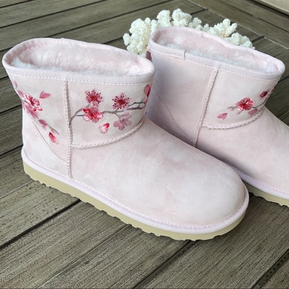 🌴🔆UGG- MINI BLOSSOM BOOTS🔆🌴 - Picture 6 of 15